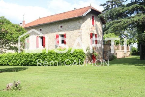   Belle demeure en pierre avec d�pendances Maison - 8 pi�ce(s) - 230 m�