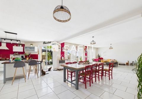   Maison style m�diterran�en Maison - 5 pi�ce(s) - 174 m�