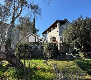  Maison � vendre 8 pi�ces 205 m�