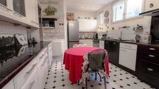  Maison � vendre 9 pi�ces 285 m�