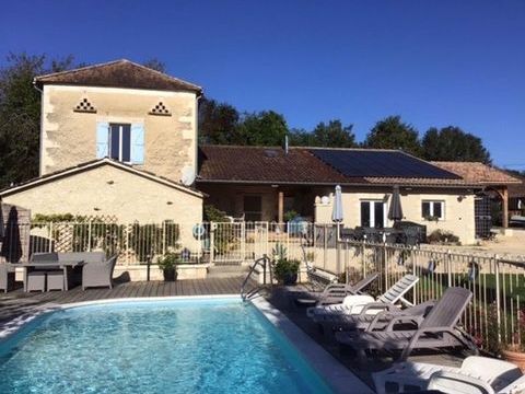   Tr�s jolie maison en pierre situ�e � la campagne. Maison - 10 pi�ce(s) - 194 m�