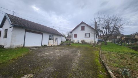   Pavillon traditionnel de 65m� habitable comprenant 2 chambres sur un terrain de 585m� � 30mn de Dole Maison - 3 pi�ce(s) - 65 m�