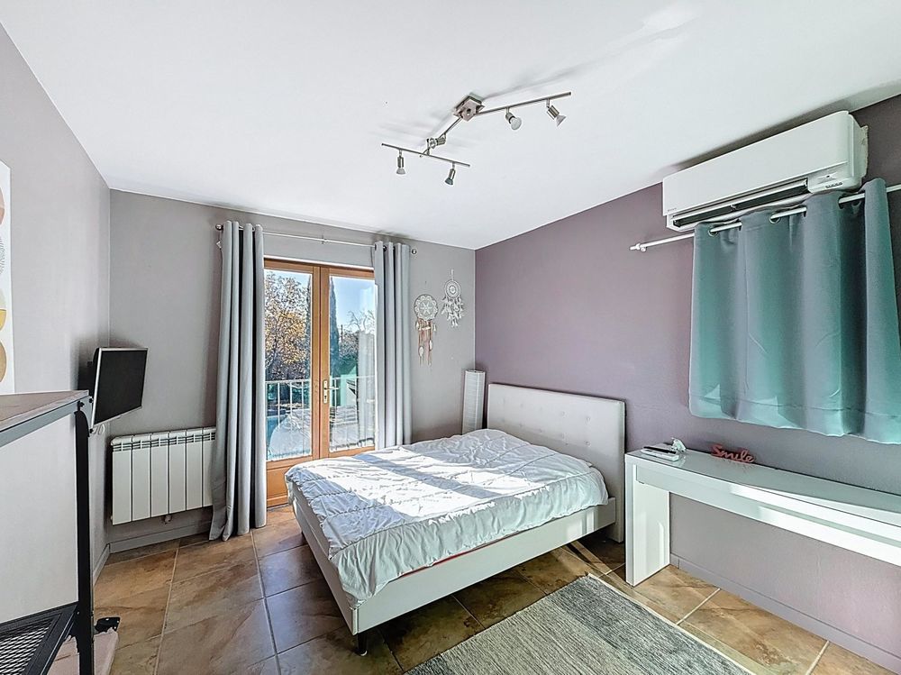 � vendre  Maison Saint-Paul-en-For�t (83440)