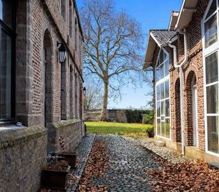  Maison � vendre 15 + pi�ces 560 m�