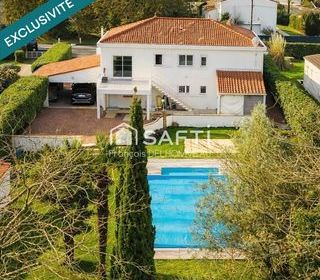  Maison � vendre 9 pi�ces 207 m�