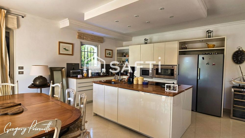 � vendre  Maison Hy�res (83400)