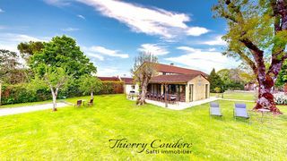  Maison � vendre 12 pi�ces 319 m�