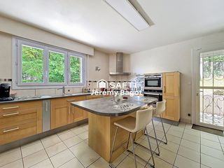  Maison � vendre 7 pi�ces 240 m�