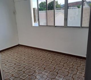  Appartement � louer 4 pi�ces 165 m�