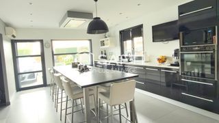  Maison � vendre 10 pi�ces 270 m�