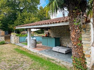  Maison � vendre 8 pi�ces 325 m�