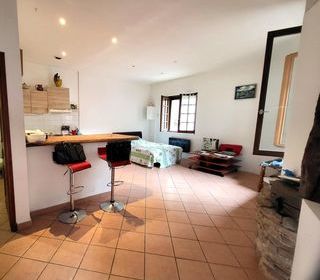  Immeuble � vendre 68 m�