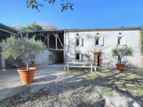   R�nov�e et isol�e, espace et tranquilit�. Maison - 5 pi�ce(s) - 150 m�