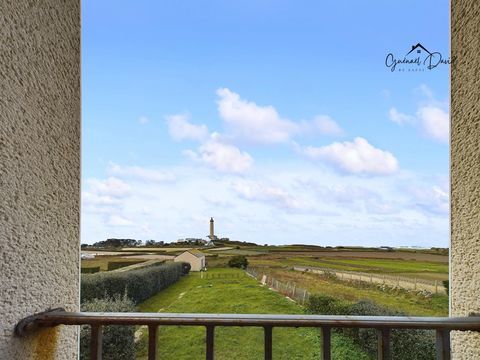  Propri�t� avec vue panoramique mer et phare � Deux habitations r�unies en une, � l'�le de Batz Maison - 8 pi�ce(s) - 190 m�