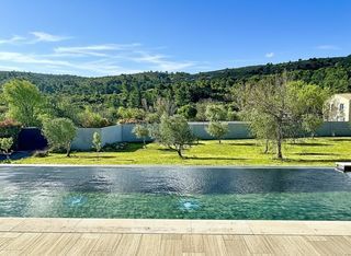  Maison � vendre 5 pi�ces 219 m�