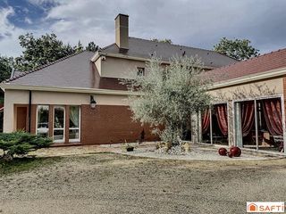  Maison � vendre 7 pi�ces 242 m�