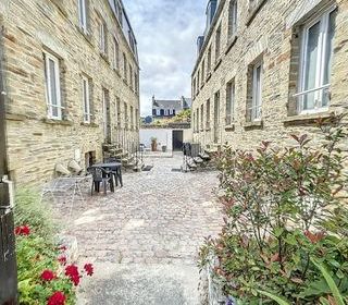  Immeuble � vendre 708 m�