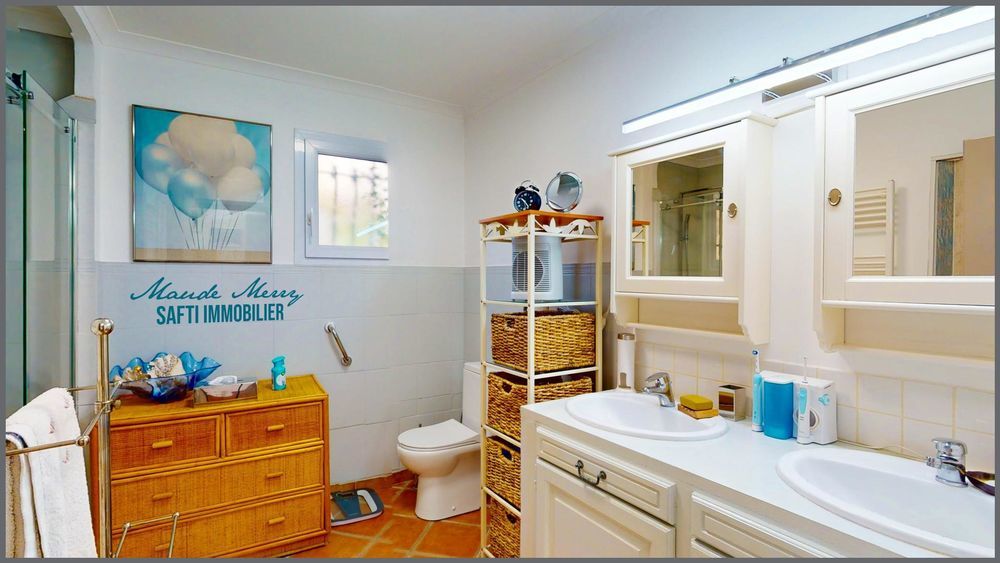 � vendre  Maison N�oules (83136)