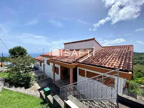   Haut de villa T4 + mezzanine avec vue mer et montagne Appartement - 4 pi�ce(s) - 133 m�