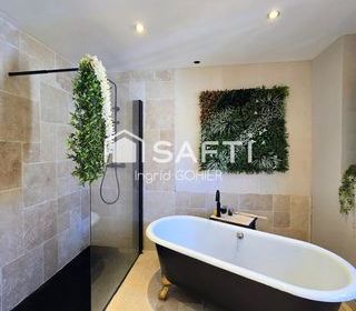  Maison � vendre 9 pi�ces 322 m�