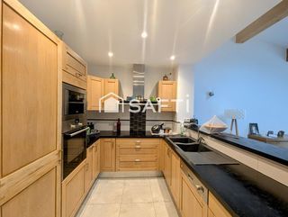  Appartement � vendre 4 pi�ces 137 m�