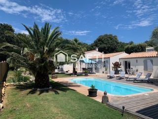  Maison � vendre 6 pi�ces 205 m�