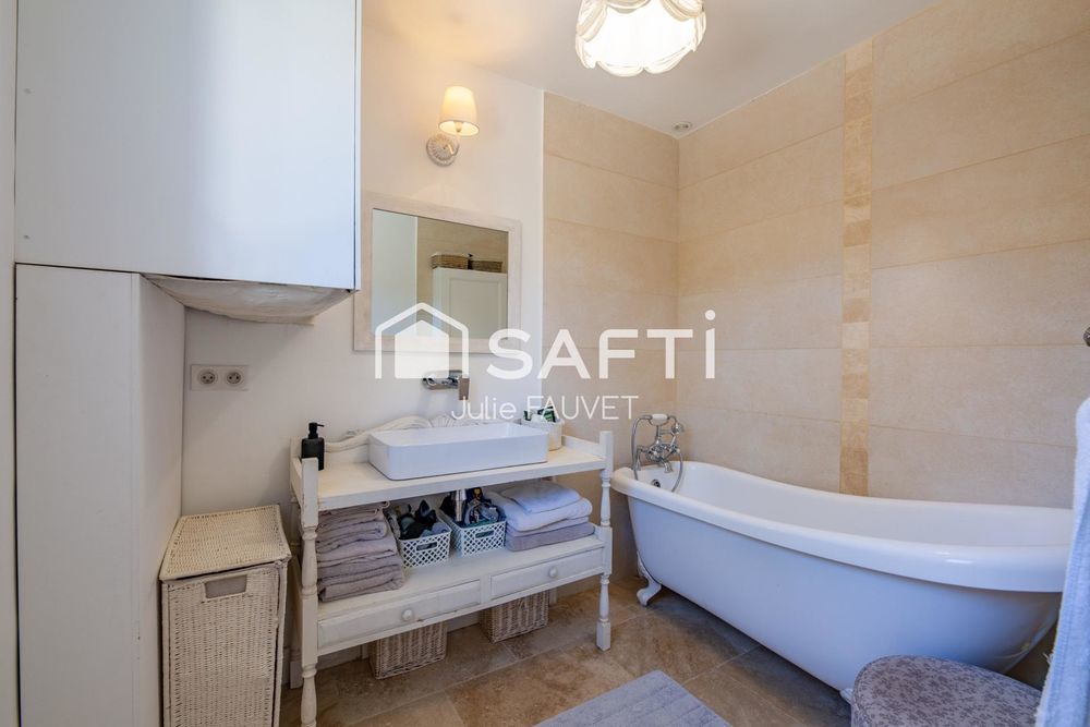 � vendre  Maison Saint-Rapha�l (83700)