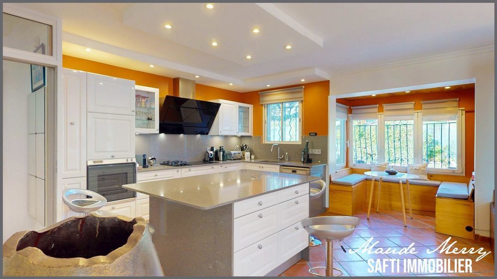 � vendre  Maison N�oules (83136)