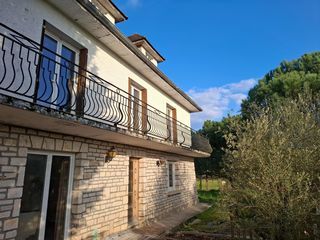  Maison � vendre 8 pi�ces 205 m�