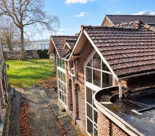  Maison � vendre 15 + pi�ces 560 m�