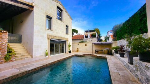   Maison d'architecte vue mer avec piscine Maison - 7 pi�ce(s) - 177 m�