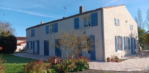  GRANDE MAISON FAMILIALE AVEC SES DEPENDANCES Maison - 11 pi�ce(s) - 278 m�