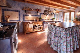  Maison � vendre 6 pi�ces 218 m�