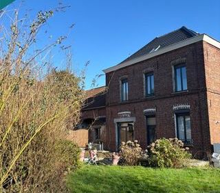  Maison � vendre 15 + pi�ces 350 m�