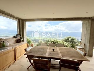  Maison � vendre 9 pi�ces 263 m�