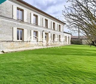  Maison � vendre 6 pi�ces 215 m�