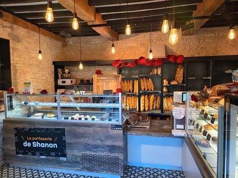 A saisir boulangerie p&acirc;tisserie id&eacute;alement plac&eacute;e 255000 71260 Saint-albain