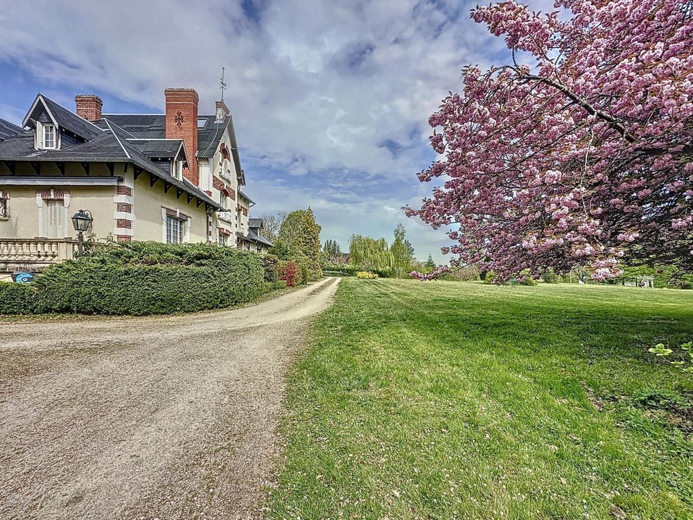 � vendre  Propri�t�/ch�teau Villeneuve-sur-Yonne (89500)