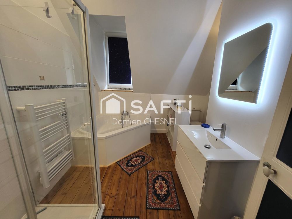 � vendre  Propri�t�/ch�teau Arcomps (18200)