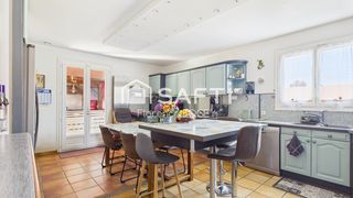  Maison � vendre 8 pi�ces 234 m�