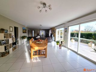  Maison � vendre 9 pi�ces 218 m�