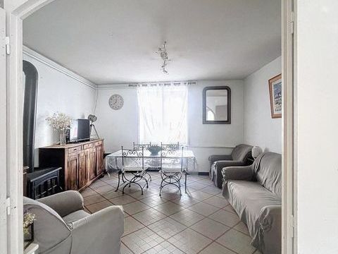   A SAISIR Belle maison familiale au coeur du jolie village de la Souche Maison - 6 pi�ce(s) - 137 m�