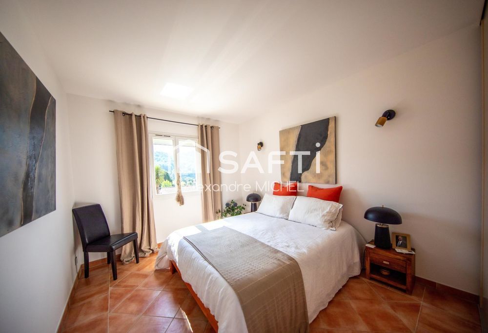 � vendre  Maison La Cadi�re-d'Azur (83740)