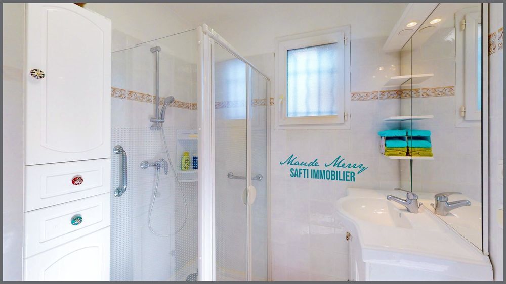 � vendre  Maison N�oules (83136)