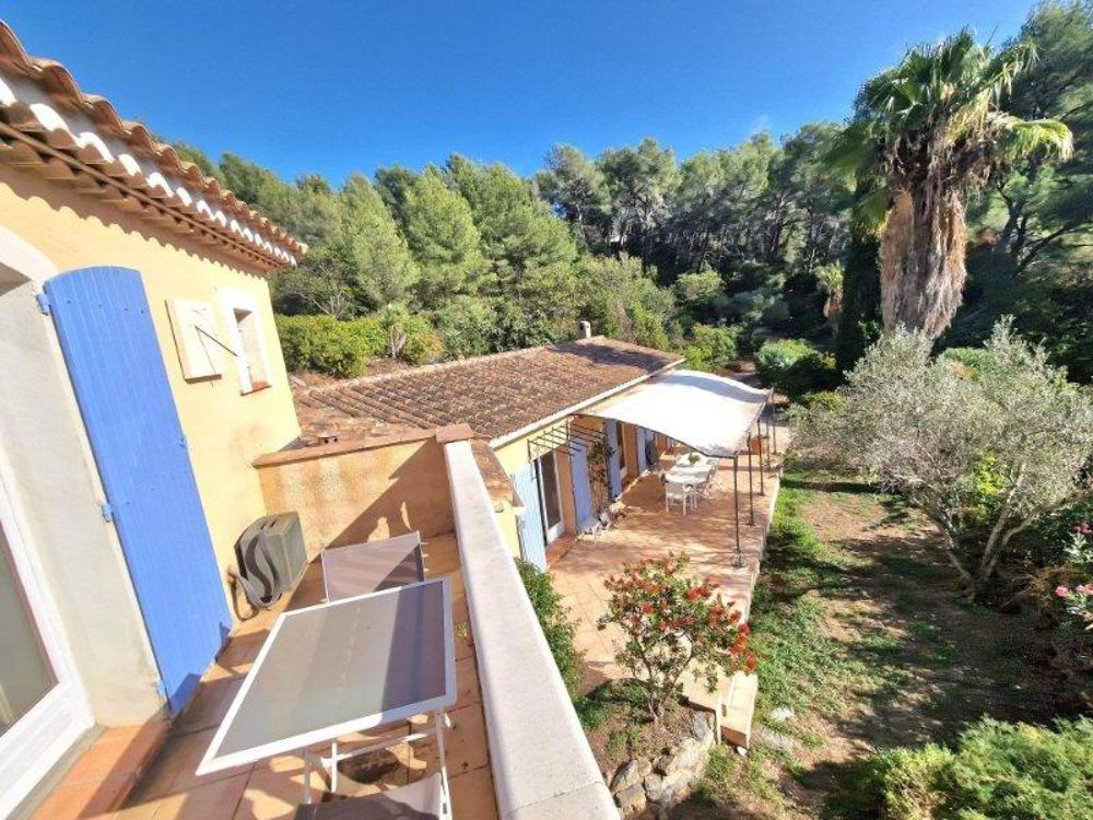 � vendre  Maison Carqueiranne (83320)