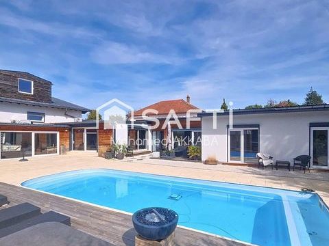   Magnifique maison individuelle de 315M2 Maison - 12 pi�ce(s) - 315 m�