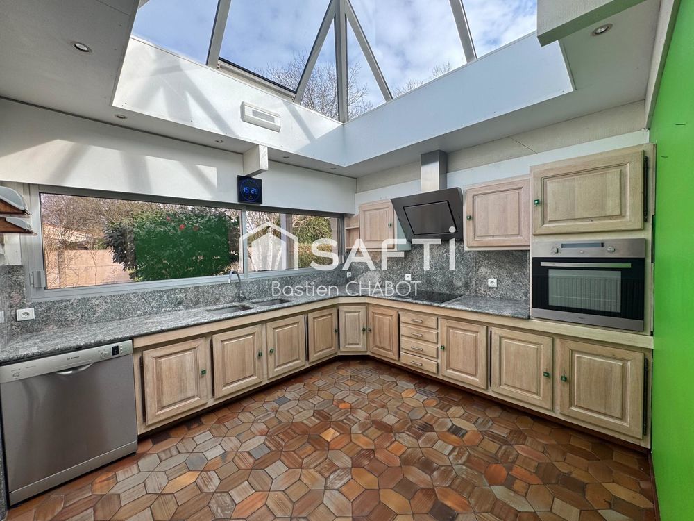 � vendre  Maison Saint-Jean-d'Illac (33127)