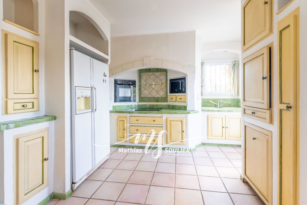 � vendre  Maison Cabri�s (13480)