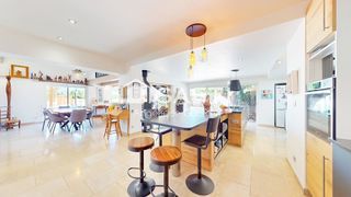  Maison � vendre 9 pi�ces 318 m�