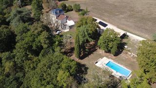  Propri�t�/ch�teau � vendre 14 pi�ces 451 m�